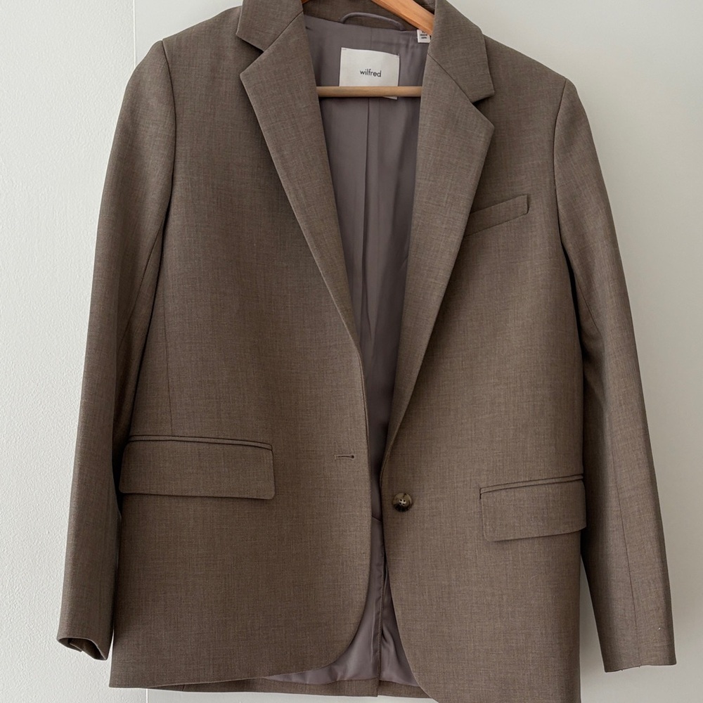 Aritzia Wilfred Taupe Generation Blazer - Picture 8 of 8